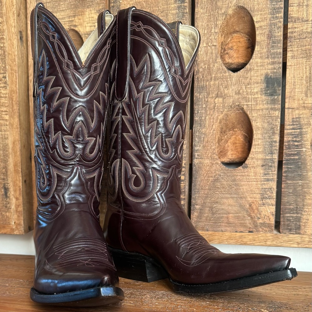 LIBERTY BOOT Co. Embroidered Cowboy Boots Men’s 8D, Women’s 9.5